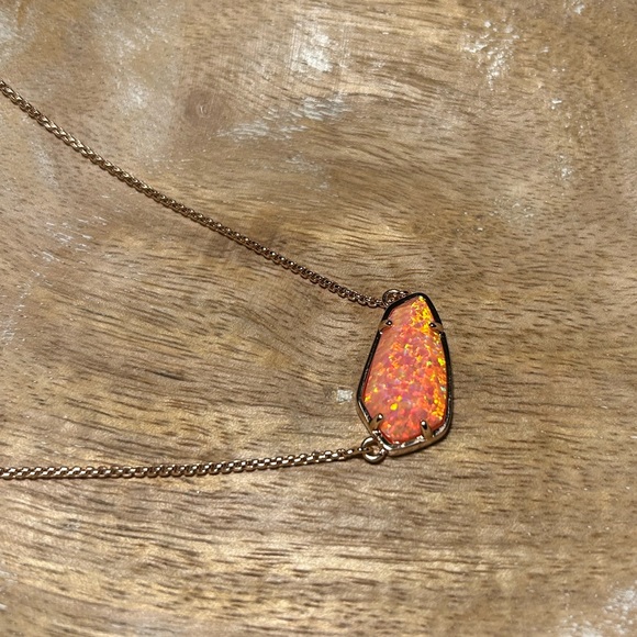 Kendra Scott Cami Necklace in Rose Gold & Coral Kyocera Opal - Picture 5 of 16